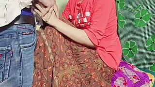 यार, मुझे यह खूबसूरत यंग 18+ विलेज गर्ल मेरे पहले इंटेंस इंडियन सेक्स के लिए मिली!