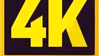 Mama žudi za tim znojavim kurcem na sofi! 😘