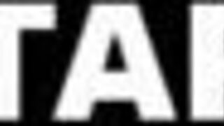 Hej, se želiš pridružiti drobni 18+ Alita Lee v vročem tričku z milf Skylar Snow?