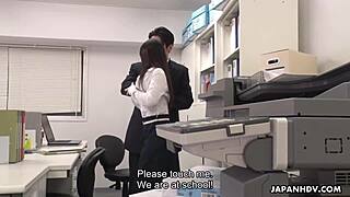 Tomomi Motozawa无码吸鸡巴