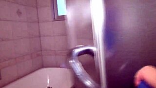 Japonský gay action sa odohráva v bikinách v uncensored JAV scéne