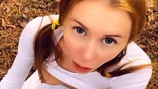 Sugere pula în public de la fata tânără excitată cu joacă de spermă în POV