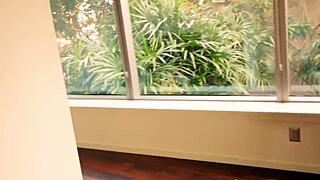 POV AuPair 큰 자지로 하드코어 도기 후 정액 뿌려져