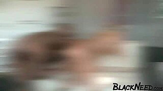 Uau, Loira Corretora Toma Pau Grande Africano em Sexo Selvagem! 😲