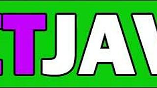 日本女孩被老变态们在狂野群交中猛操