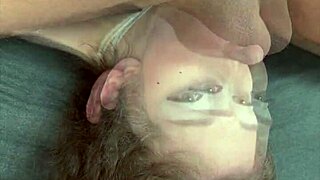 Samlingsvideo med ekstreme deepthroat teknikker fra 2025 videoer