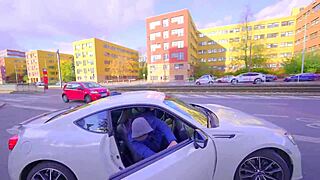 O bože, usudila sam se da se skinem i masturbiram u taksiju za promo, ne verujem da je upalilo!