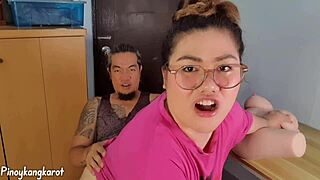 กลุ่มสามคนกับ Daddy Migz, Andrea, และ Masq ในเซ็กส์ปาร์ตี้สุดเฟี้ยว