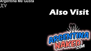 Kæmpe røv lille 18+ talje store patter tatoveret latina babe i lingerie og hæle