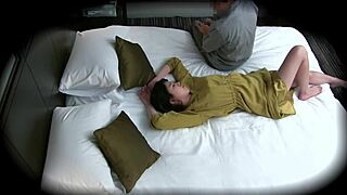 Jeg er så besatt på å knulle drømmekollegaen! Del 2