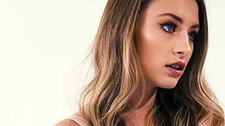 मैं जैसे अपने स्टीपडैडी से अपनी एनल वर्जिनिटी लेने के लिए बेग कर रही हूँ, समझे?