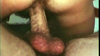 Vintage pornostalgie brengt die klassieke harige poes vibes terug