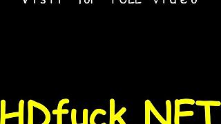 Szájvíz hottie szélesre tárja lábait kemény orosz hátulról akcióhoz