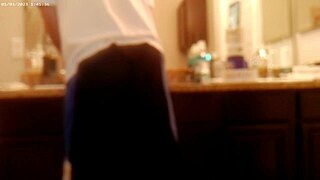 야, 오늘 욕실 청소하는 거야, 알지? 평범한 집안일!