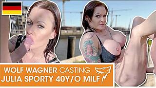 Hej Julia, klar til et vildt offentligt knald med WolfWagner.com tøs?