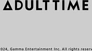 Yo, tjek Gal Ritchie, sexy massøse, får en varm facial efter at have kneppet sin kollega!