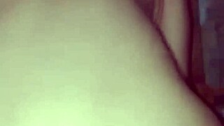 Indonezijski seks: Masaža hrbta sosede se spremeni v divji jebanje