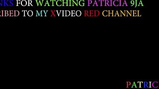 Patricia wordt geil van het vingeren van haar dikke tieten