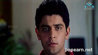 नमिता बाथ में सेड्यूस करती है 18+ टीन बॉय को