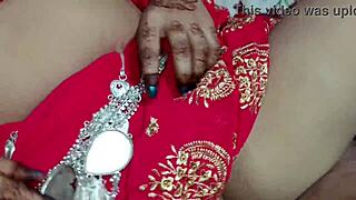 यूथ में, भाभी देवर को पैशनेट लिकिंग और ब्लोजॉब के साथ फक करती है कम तक