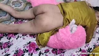 हॉट देसी कपल मैरिज के बाद क्रीमपाई सेक्स करता है