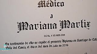 Шлюховая докторша пользуется пациентом для кончи в задницу - Mariana Martix & Angel Cruz